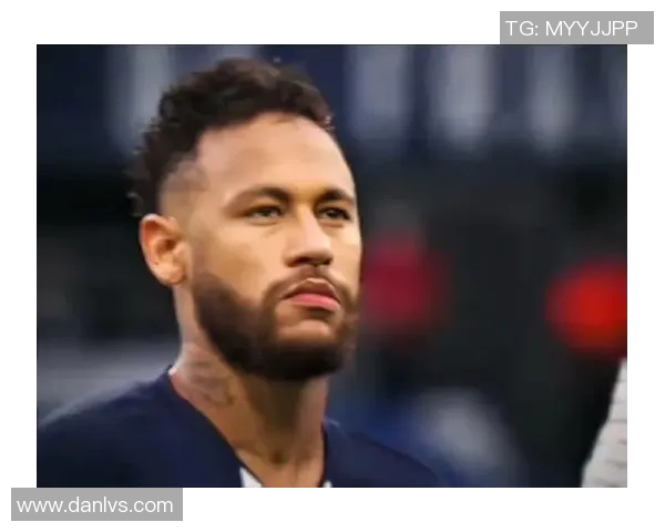 足球明星手机壁纸精选 多款高清壁纸让你随时随地感受足球魅力